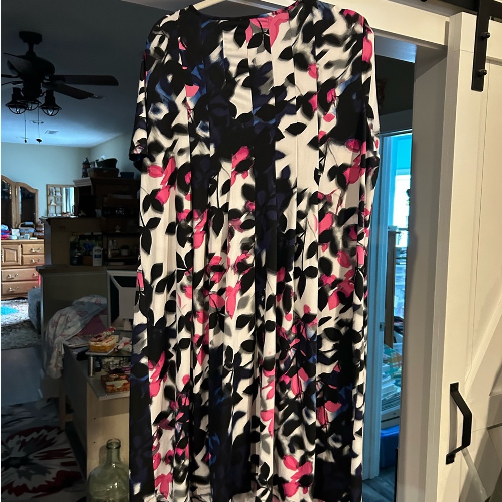 NY Collection Black and Pink Floral Midi Dress - Picture 2 of 3
